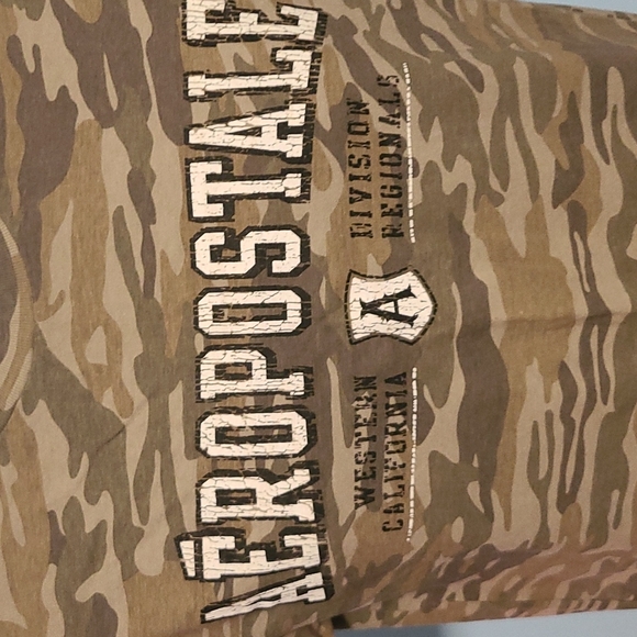 Men's Shirt - Picture 2 of 4